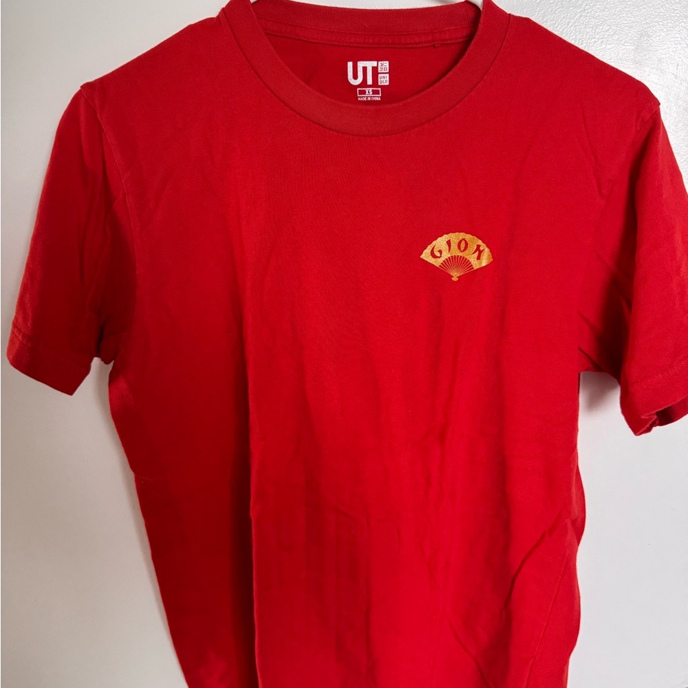 UNIQLO UT Unisex Red Graphic Print Cotton Crew Neck T-Shirt XS Short Sleeve